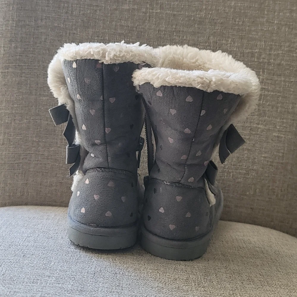 Toddler Faux Fur Grey Hearts Winter Boots